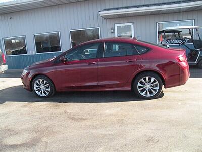 2015 Chrysler 200 S   - Photo 2 - Chandler, IN 47610