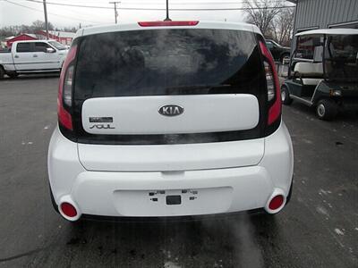 2016 Kia Soul !   - Photo 5 - Chandler, IN 47610