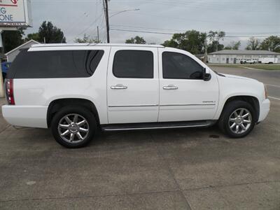 2011 GMC Yukon Denali   - Photo 2 - Chandler, IN 47610