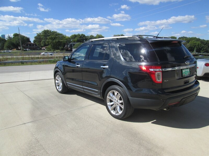 2013 Ford Explorer XLT   - Photo 7 - Pleasant Valley, MO 64068