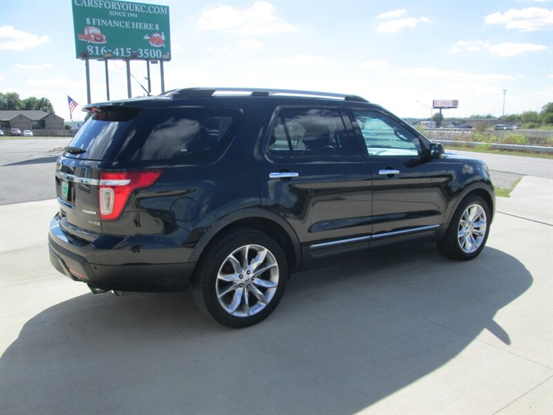 2013 Ford Explorer XLT   - Photo 5 - Pleasant Valley, MO 64068