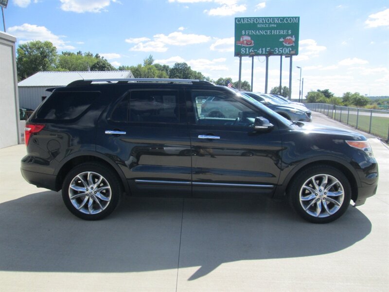 2013 Ford Explorer XLT   - Photo 4 - Pleasant Valley, MO 64068