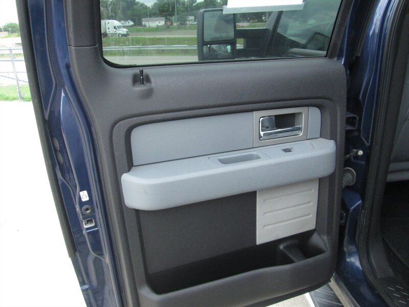 2011 Ford F-150 XLT   - Photo 13 - Pleasant Valley, MO 64068