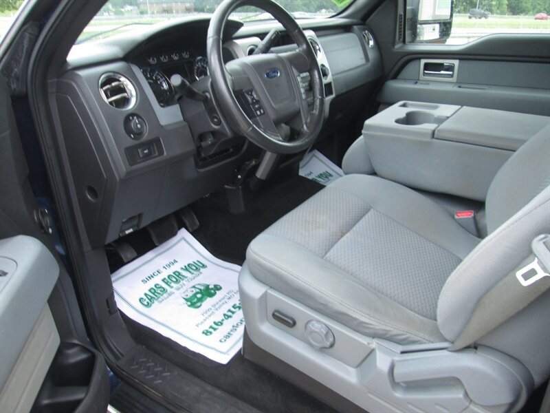 2011 Ford F-150 XLT   - Photo 9 - Pleasant Valley, MO 64068