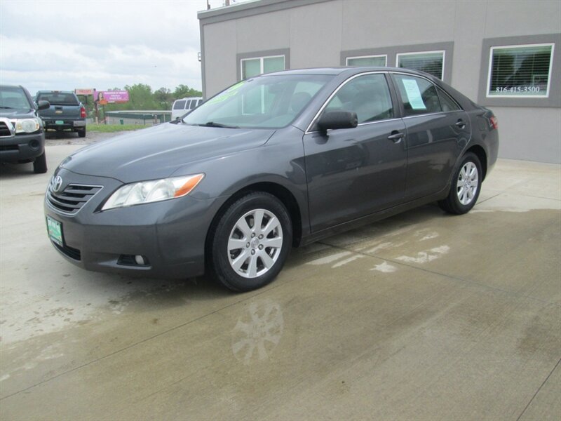 2009 Toyota Camry LE V6   - Photo 1 - Pleasant Valley, MO 64068