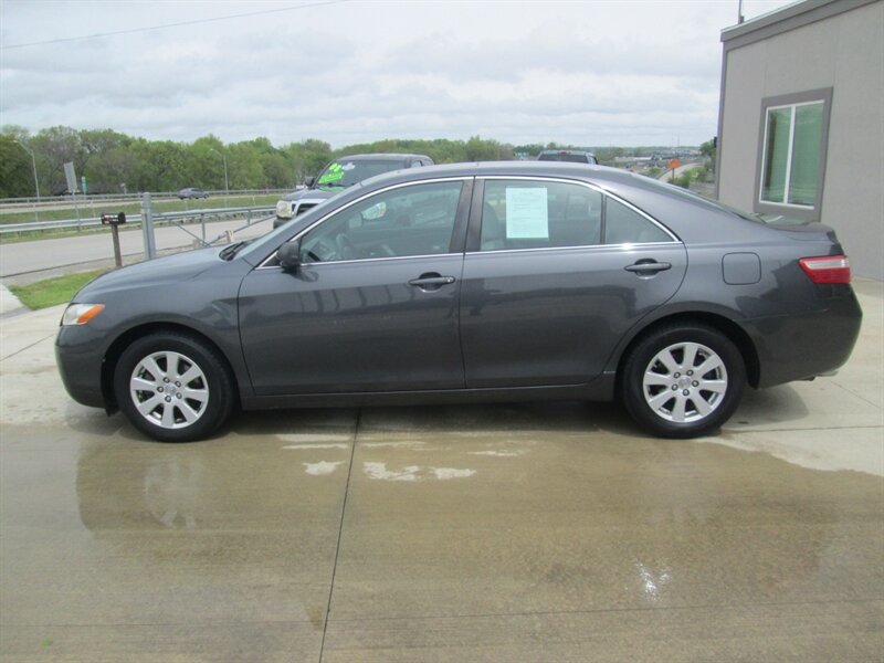2009 Toyota Camry LE V6   - Photo 8 - Pleasant Valley, MO 64068