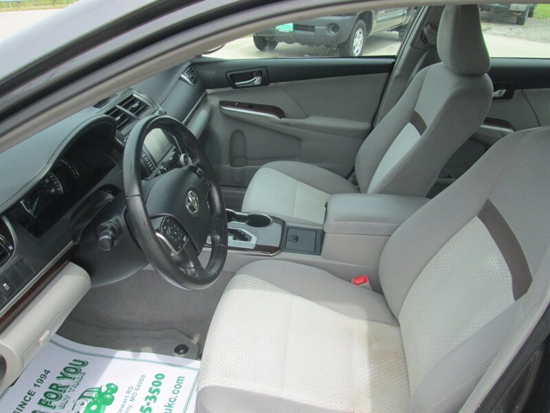2012 Toyota Camry   - Photo 10 - Pleasant Valley, MO 64068