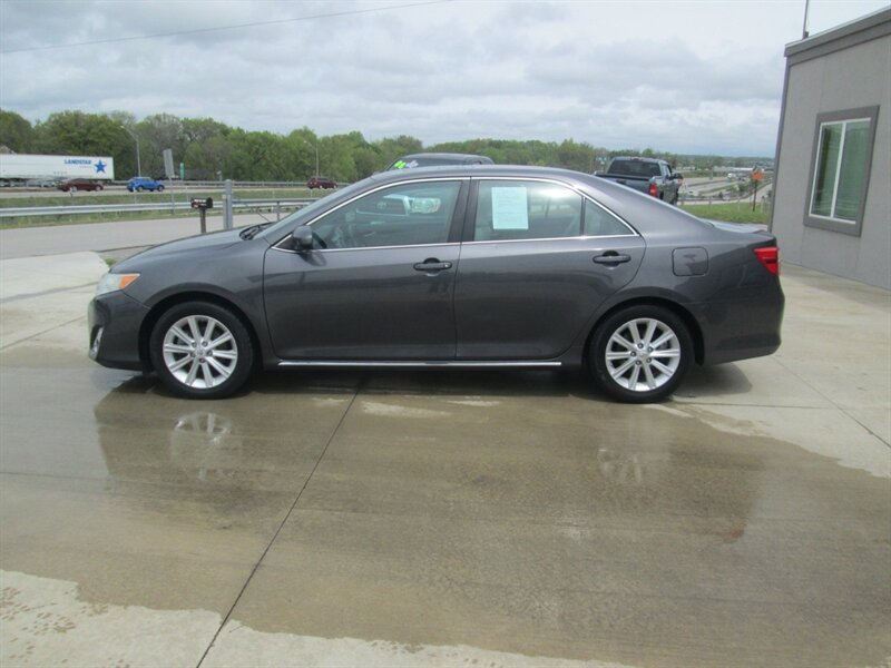 2012 Toyota Camry   - Photo 8 - Pleasant Valley, MO 64068