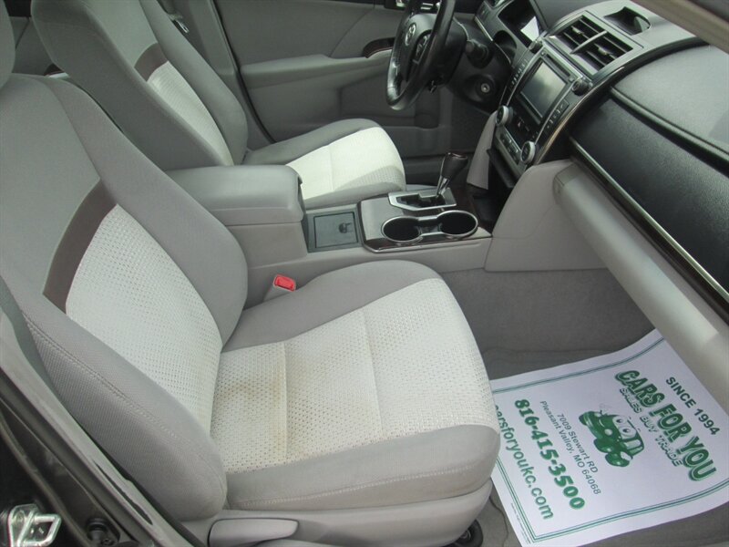 2012 Toyota Camry   - Photo 15 - Pleasant Valley, MO 64068