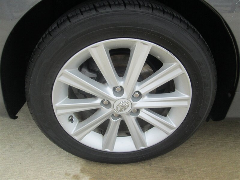 2012 Toyota Camry   - Photo 35 - Pleasant Valley, MO 64068