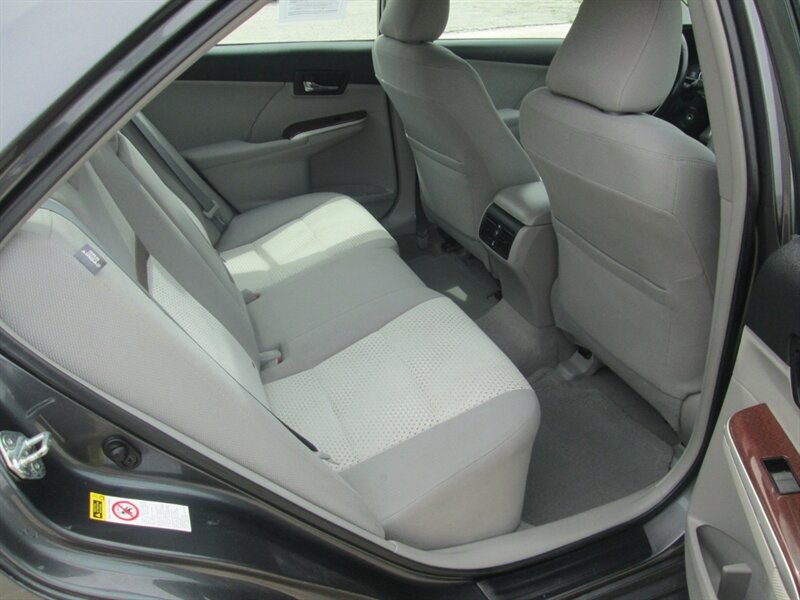2012 Toyota Camry   - Photo 17 - Pleasant Valley, MO 64068
