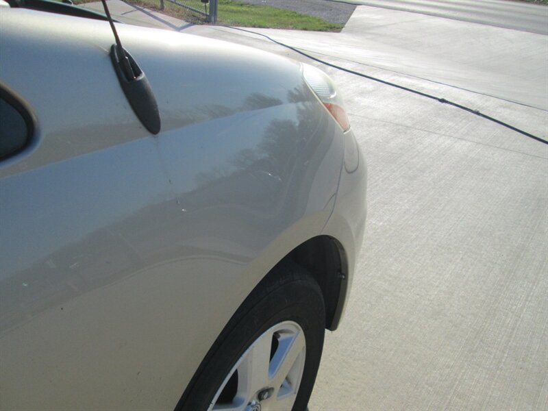 2009 Toyota Sienna CE 7-Passenger   - Photo 30 - Pleasant Valley, MO 64068