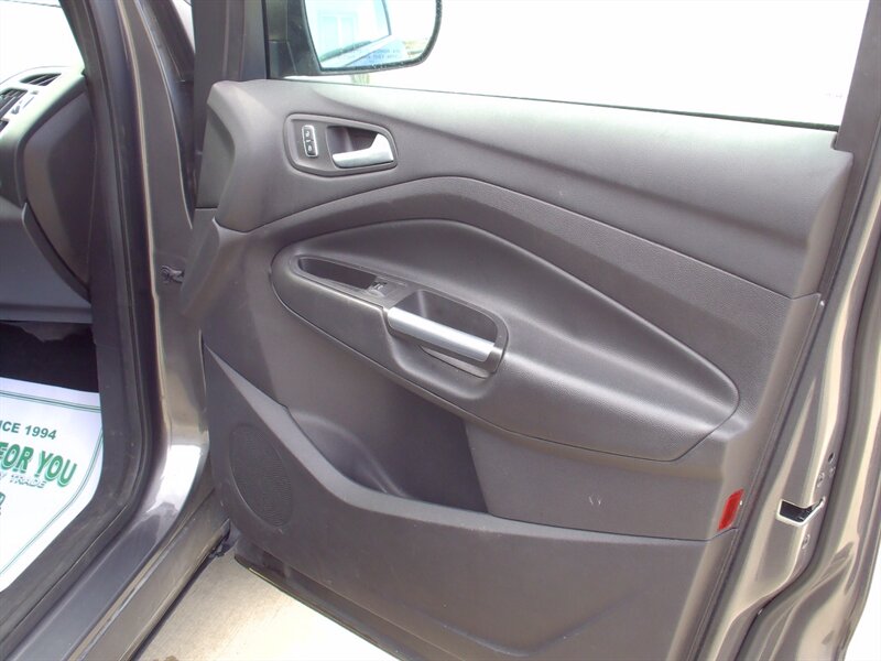 2013 Ford Escape Titanium - Photo 16 - Pleasant Valley, MO 64068