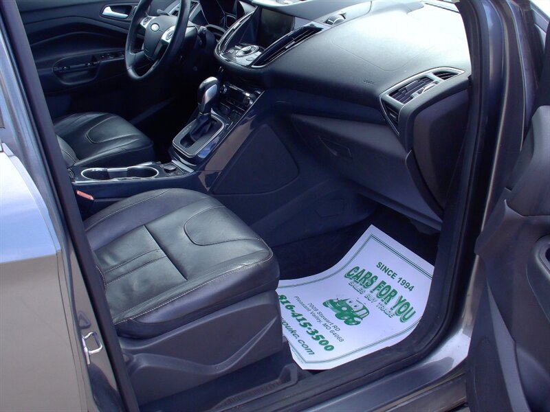 2013 Ford Escape Titanium - Photo 14 - Pleasant Valley, MO 64068