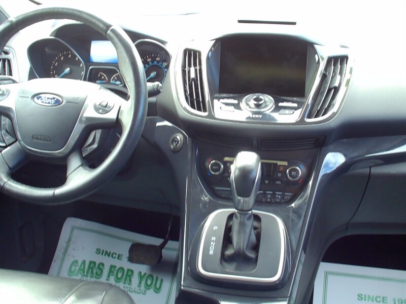 2013 Ford Escape Titanium - Photo 19 - Pleasant Valley, MO 64068