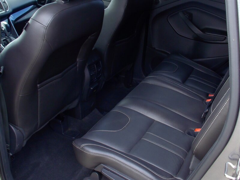 2013 Ford Escape Titanium - Photo 12 - Pleasant Valley, MO 64068