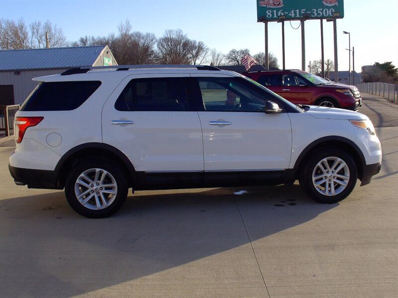 2013 Ford Explorer XLT   - Photo 4 - Pleasant Valley, MO 64068
