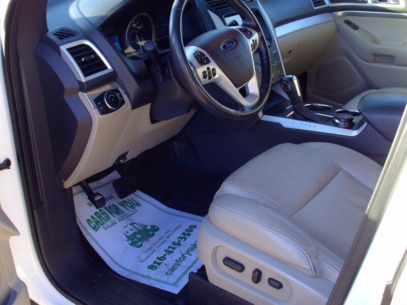 2013 Ford Explorer XLT   - Photo 9 - Pleasant Valley, MO 64068