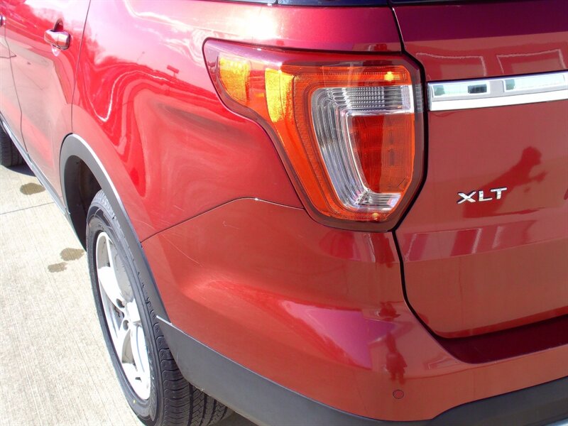 2016 Ford Explorer XLT - Photo 24 - Pleasant Valley, MO 64068