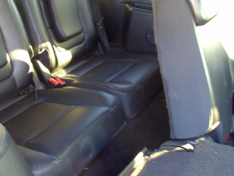 2016 Ford Explorer XLT - Photo 20 - Pleasant Valley, MO 64068