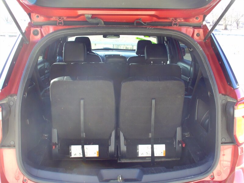 2016 Ford Explorer XLT - Photo 23 - Pleasant Valley, MO 64068