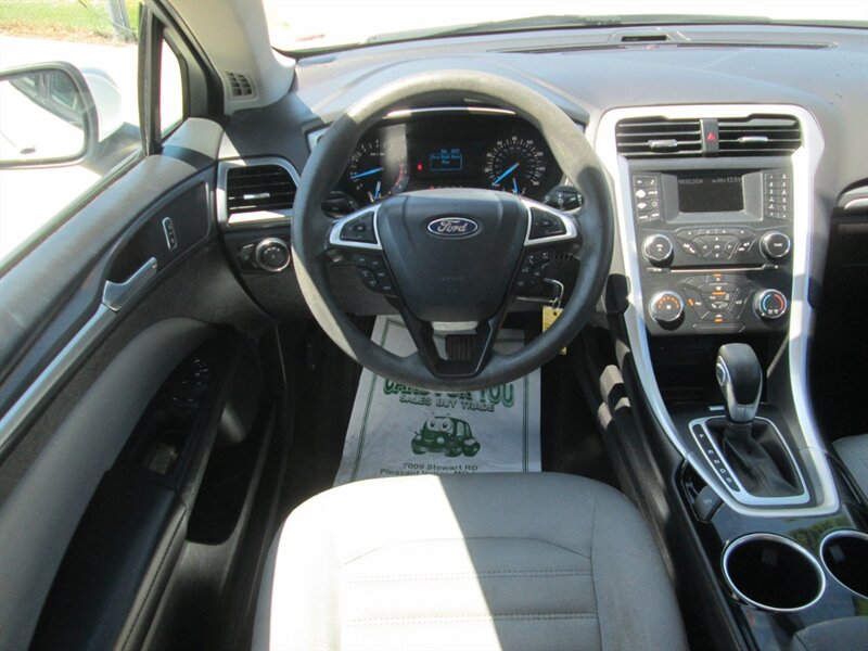 2013 Ford Fusion S   - Photo 20 - Pleasant Valley, MO 64068