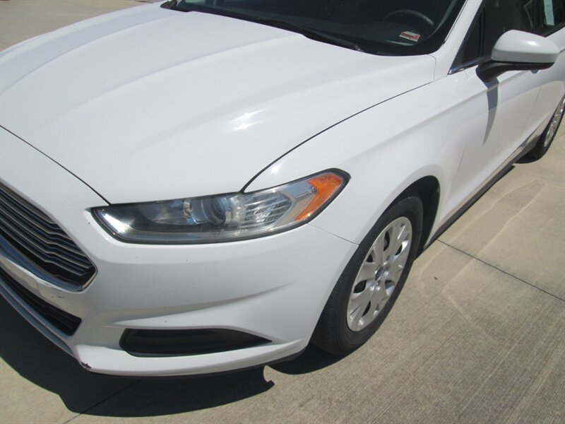 2013 Ford Fusion S   - Photo 26 - Pleasant Valley, MO 64068