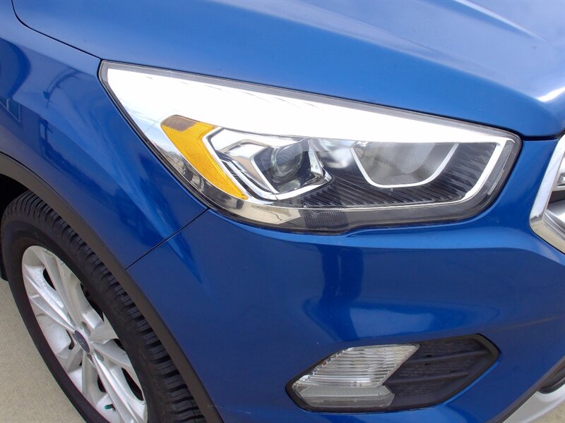 2017 Ford Escape SE - Photo 28 - Pleasant Valley, MO 64068