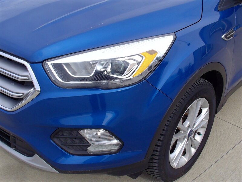 2017 Ford Escape SE - Photo 25 - Pleasant Valley, MO 64068