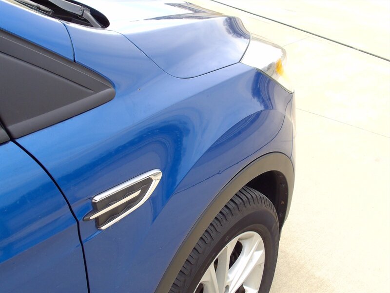 2017 Ford Escape SE - Photo 29 - Pleasant Valley, MO 64068