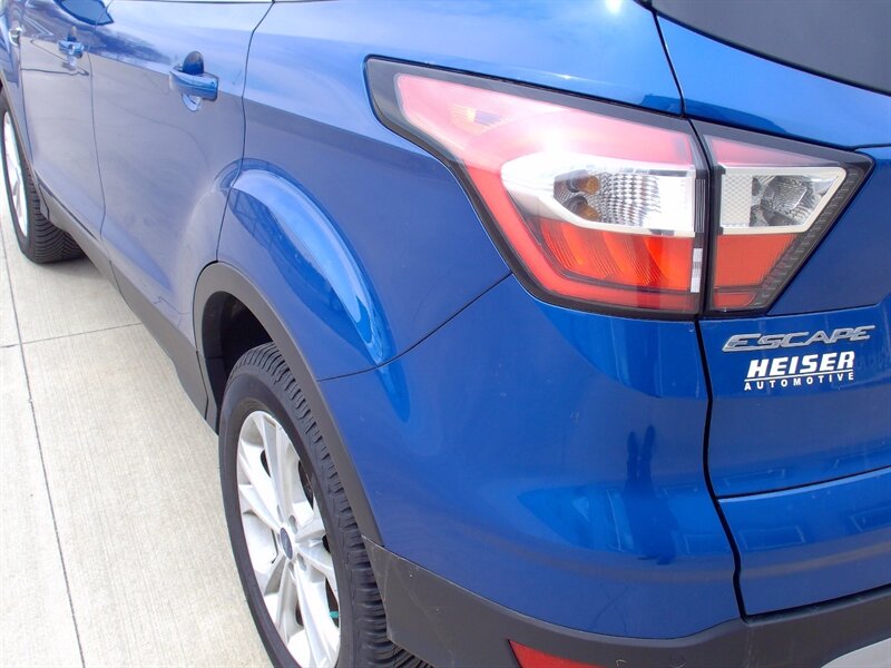 2017 Ford Escape SE - Photo 22 - Pleasant Valley, MO 64068