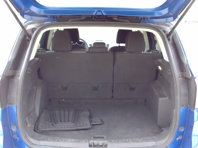 2017 Ford Escape SE - Photo 21 - Pleasant Valley, MO 64068