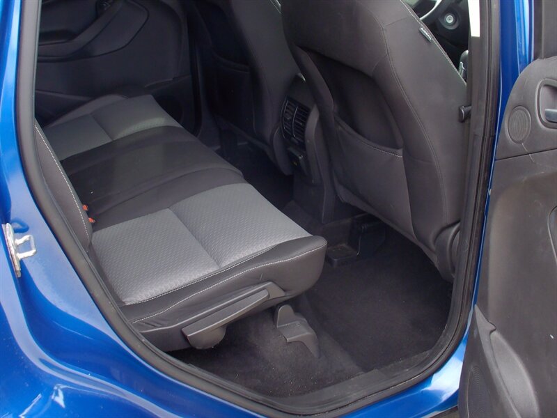 2017 Ford Escape SE - Photo 17 - Pleasant Valley, MO 64068