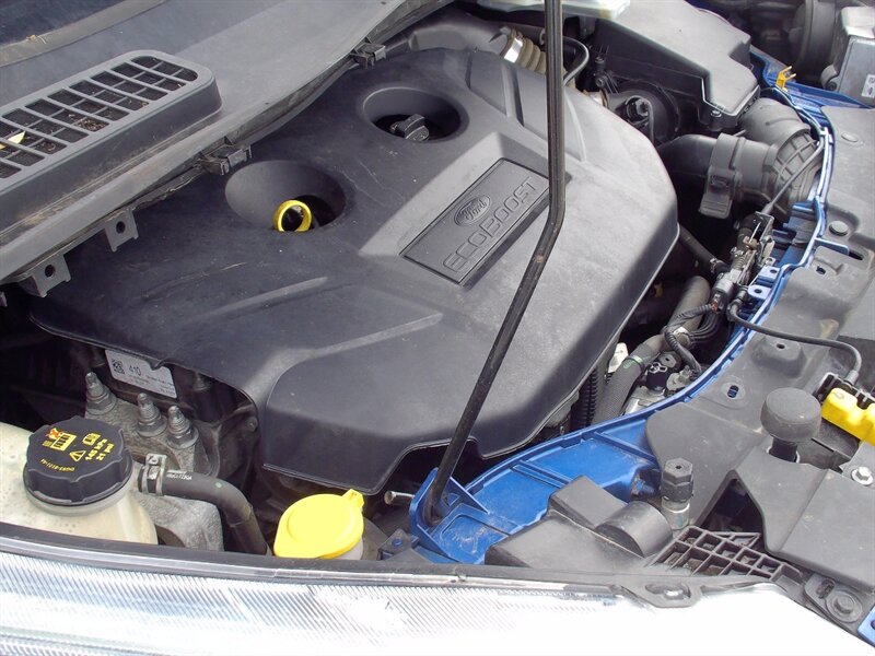 2017 Ford Escape SE - Photo 35 - Pleasant Valley, MO 64068