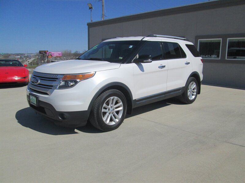 2014 Ford Explorer XLT   - Photo 1 - Pleasant Valley, MO 64068