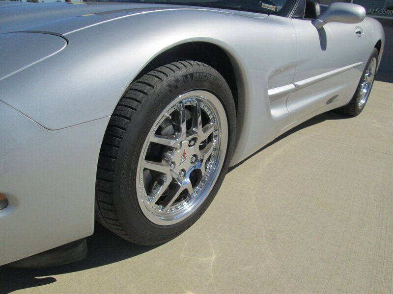 2000 Chevrolet Corvette   - Photo 21 - Pleasant Valley, MO 64068