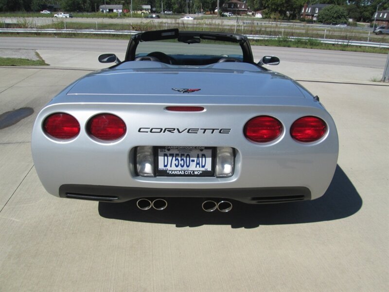 2000 Chevrolet Corvette   - Photo 8 - Pleasant Valley, MO 64068