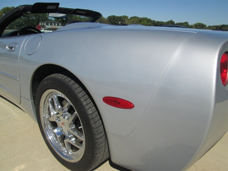 2000 Chevrolet Corvette   - Photo 19 - Pleasant Valley, MO 64068