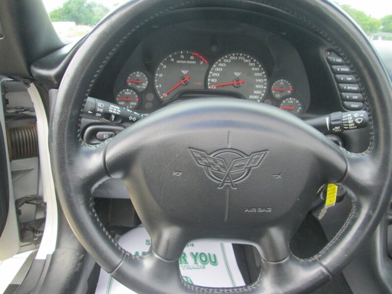 2000 Chevrolet Corvette   - Photo 14 - Pleasant Valley, MO 64068