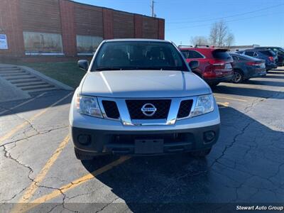 2015 Nissan Frontier S   - Photo 2 - Pataskala, OH 43062