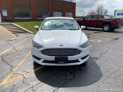 2018 Ford Fusion S   - Photo 2 - Pataskala, OH 43062