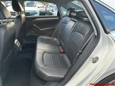 2020 Volkswagen Passat SE  w/Bk Up Camera - Photo 16 - San Marcos, CA 92078
