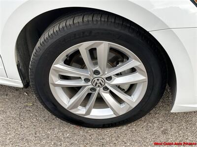 2021 Volkswagen Passat S  w/Bk Up Camera - Photo 13 - San Marcos, CA 92078