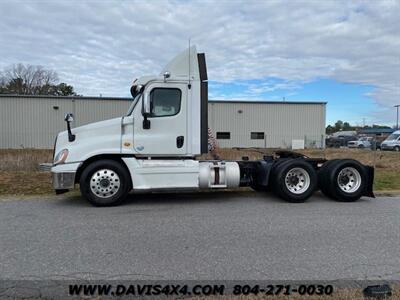 2015 Freightliner Cascadia Cab Tandem Axle Tractor Trailer With A DD15 Diesel   - Photo 18 - North Chesterfield, VA 23237