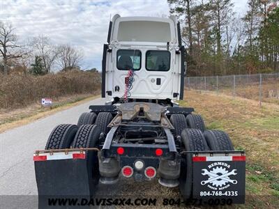 2015 Freightliner Cascadia Cab Tandem Axle Tractor Trailer With A DD15 Diesel   - Photo 5 - North Chesterfield, VA 23237