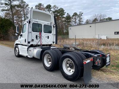 2015 Freightliner Cascadia Cab Tandem Axle Tractor Trailer With A DD15 Diesel   - Photo 6 - North Chesterfield, VA 23237