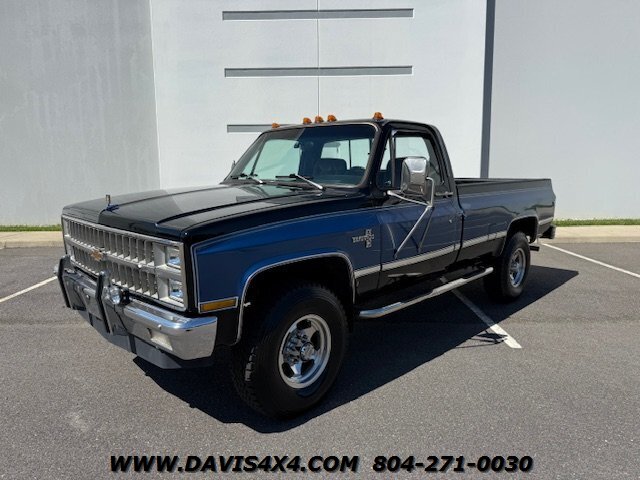 1981 Chevrolet K 30 Silverado 4x4 Squarebody Pickup   - Photo 1 - North Chesterfield, VA 23237