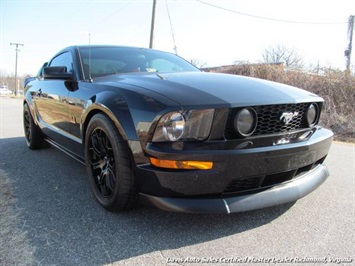 2006 Ford Mustang GT Deluxe   - Photo 8 - North Chesterfield, VA 23237