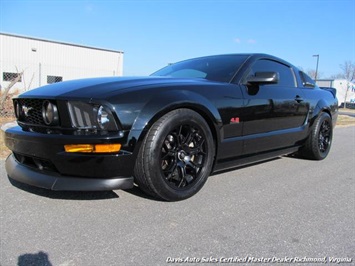 2006 Ford Mustang GT Deluxe   - Photo 1 - North Chesterfield, VA 23237