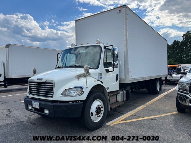 2014 Freightliner M2 26 Foot Box Truck   - Photo 1 - North Chesterfield, VA 23237